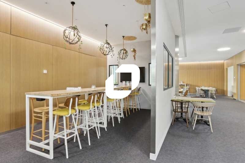 Bureau dans Rueil-Malmaison à louer - Photo de l’immeuble – Image 2 sur 14
