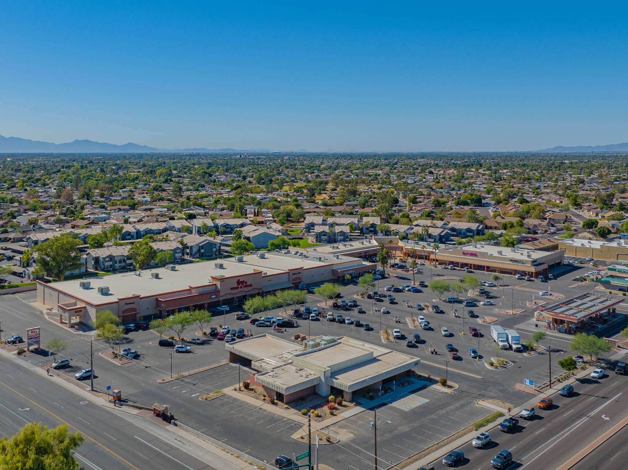 4315-4357 W Bell Rd, Glendale, AZ à louer Photo de l’immeuble– Image 1 sur 7