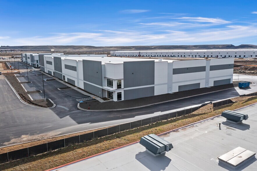 7075 S Eisenman Rd, Boise, ID à louer - Photo de l’immeuble – Image 2 sur 12