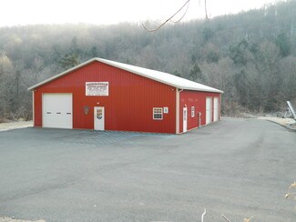 Plus de détails pour 1381 St Clair Rd, Johnstown, PA - Local commercial à vendre