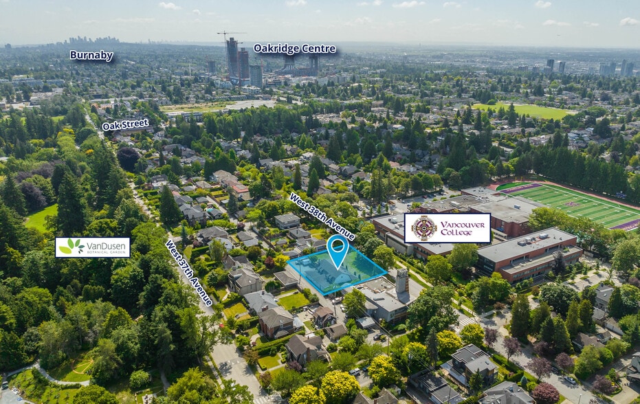 1357 W 38th Av, Vancouver, BC à vendre - Photo principale – Image 1 sur 4