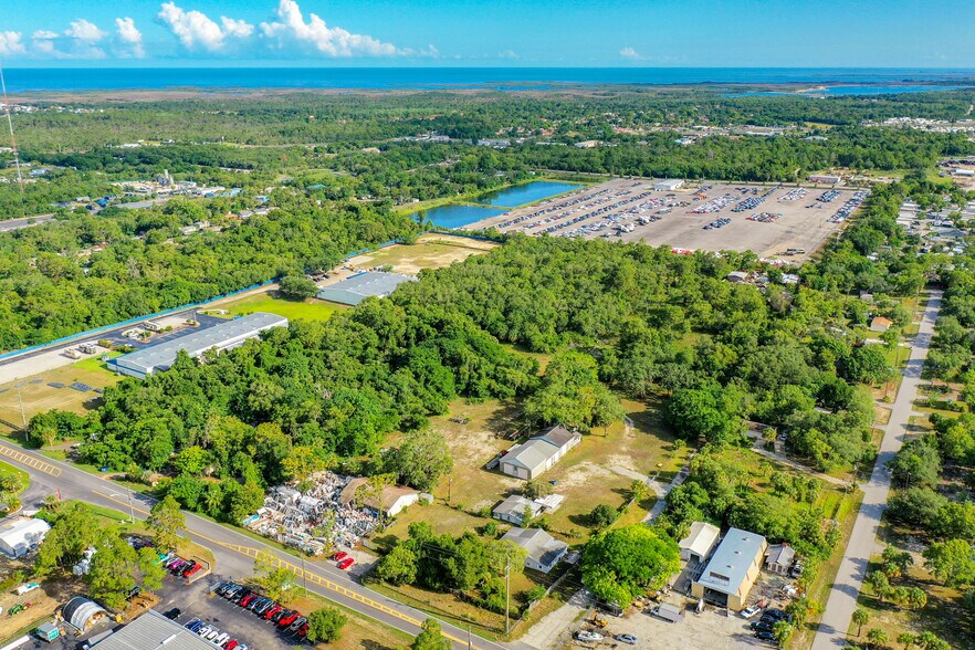 8933 New York Ave, Hudson, FL à vendre - Photo de l’immeuble – Image 2 sur 11