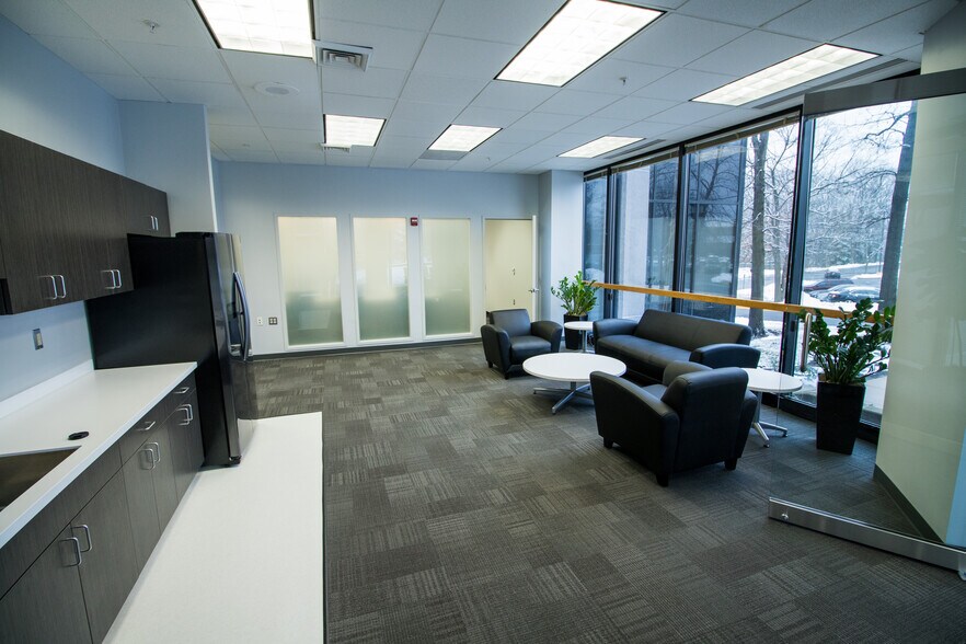 8401 Corporate Dr, Landover, MD à louer - Photo intérieure – Image 3 sur 20