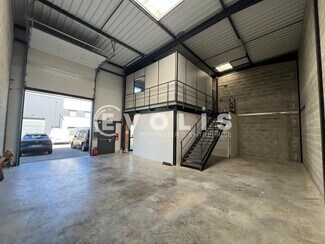 Plus de détails pour 662 Rue Des Jonchères, Genay - Local d'activités à louer