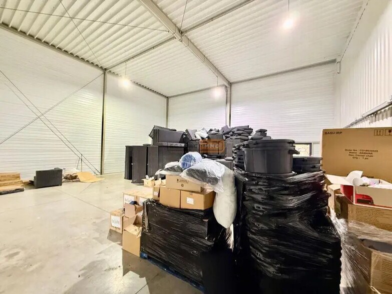 Industriel/Logistique dans Fréjus à louer - Photo intérieure – Image 2 sur 16