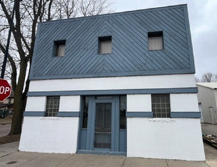 400 S Front St, Saint Peter, MN à louer Photo principale– Image 1 sur 2