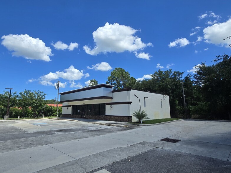 8801 20th St, Vero Beach, FL à vendre - Photo de l’immeuble – Image 2 sur 26