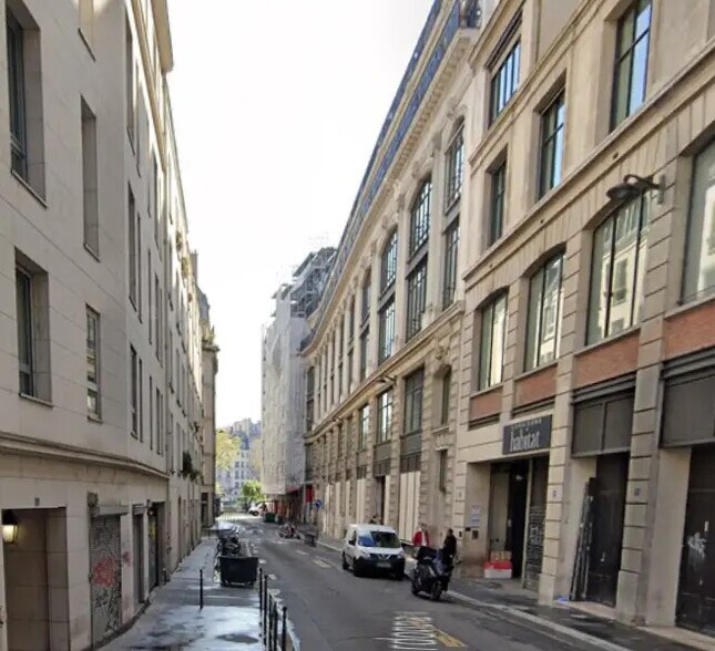 Local commercial dans Paris à louer - Photo de l’immeuble – Image 2 sur 4