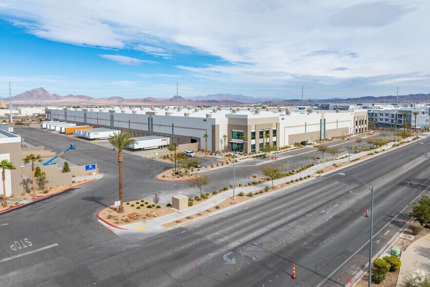 1300 Wigwam Pky, Henderson, NV à louer - Aérien – Image 3 sur 3