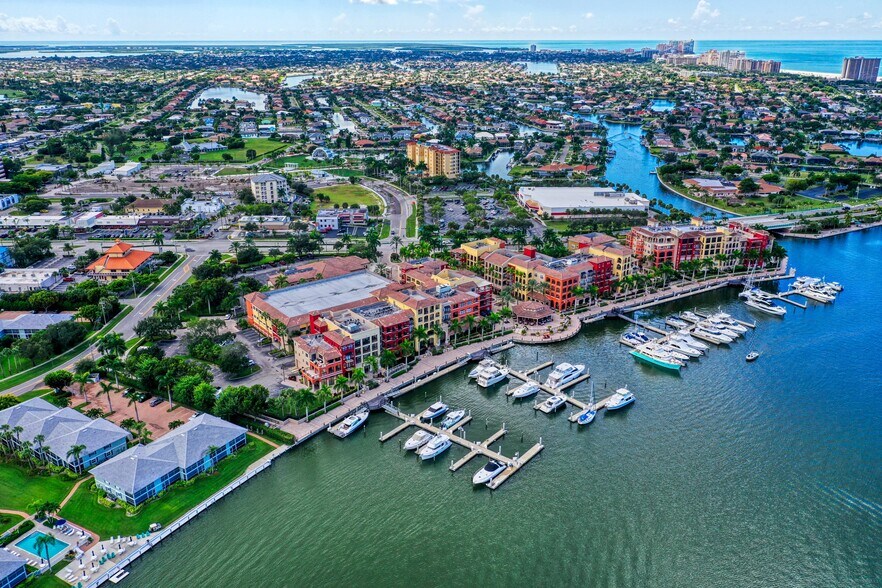 760 N Collier Blvd, Marco Island, FL à louer - Photo de l’immeuble – Image 2 sur 8