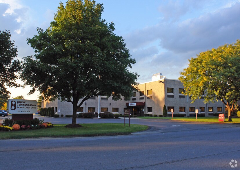18 Computer Dr E, Albany, NY à louer - Photo principale – Image 1 sur 5