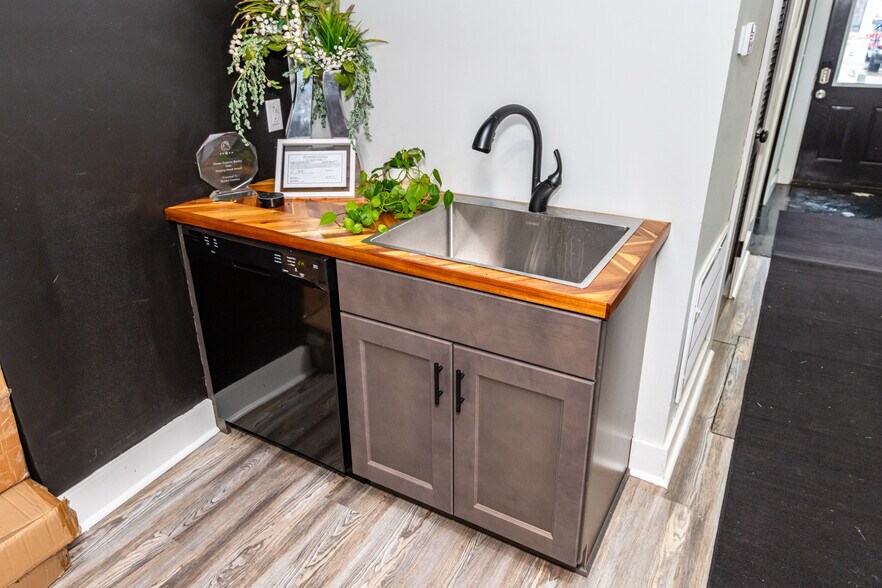 1519 E 5th St, Dayton, OH à vendre - Photo de l’immeuble – Image 3 sur 28