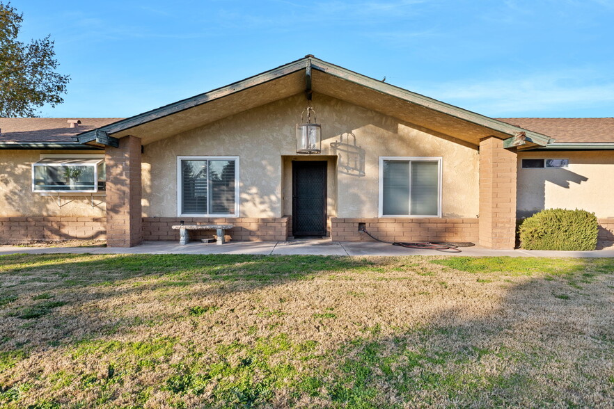 1136 S Del Rey Ave, Sanger, CA à vendre - Photo de l’immeuble – Image 2 sur 28