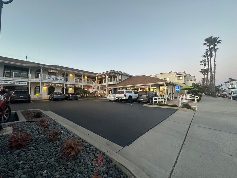 910 Grand Ave, San Diego, CA à louer - Photo de l’immeuble – Image 3 sur 14
