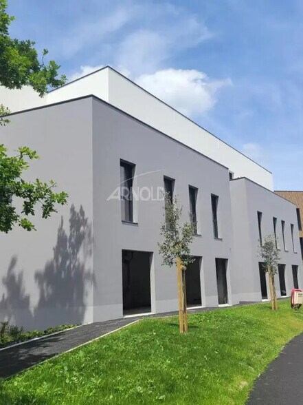 Bureau dans Vannes à vendre - Photo de l’immeuble – Image 2 sur 3