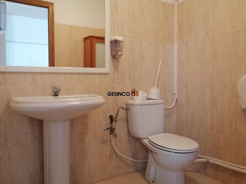 Local commercial dans Ontinyent à louer - Photo de l’immeuble – Image 3 sur 3