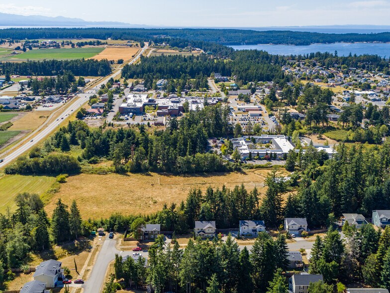 501 NE 3rd St, Coupeville, WA à vendre - Photo de l’immeuble – Image 3 sur 13