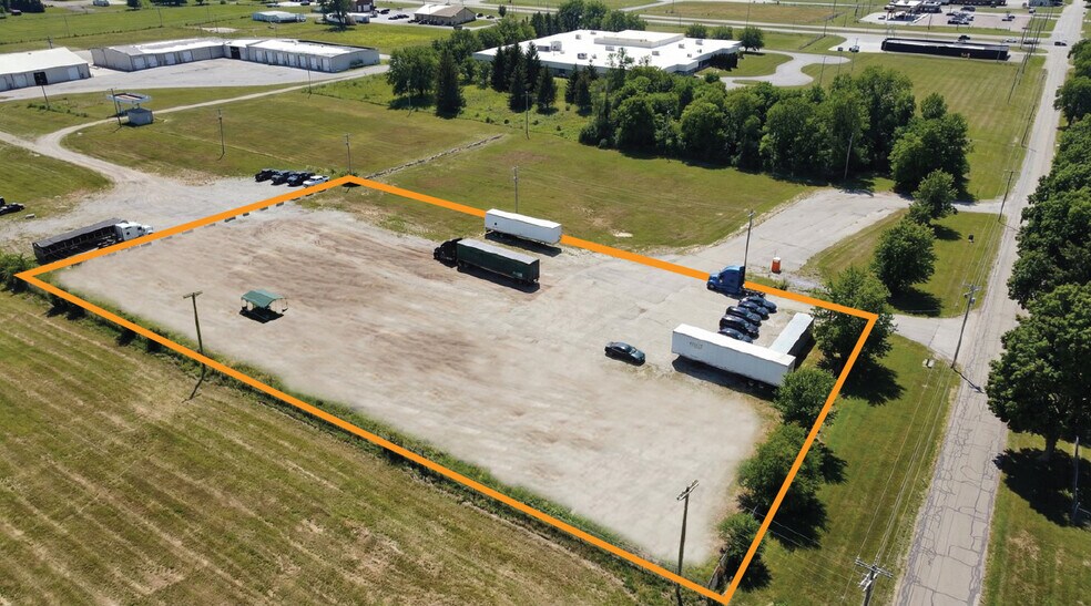14611 W Commerce Rd, Daleville, IN à louer - Photo de l’immeuble – Image 2 sur 3