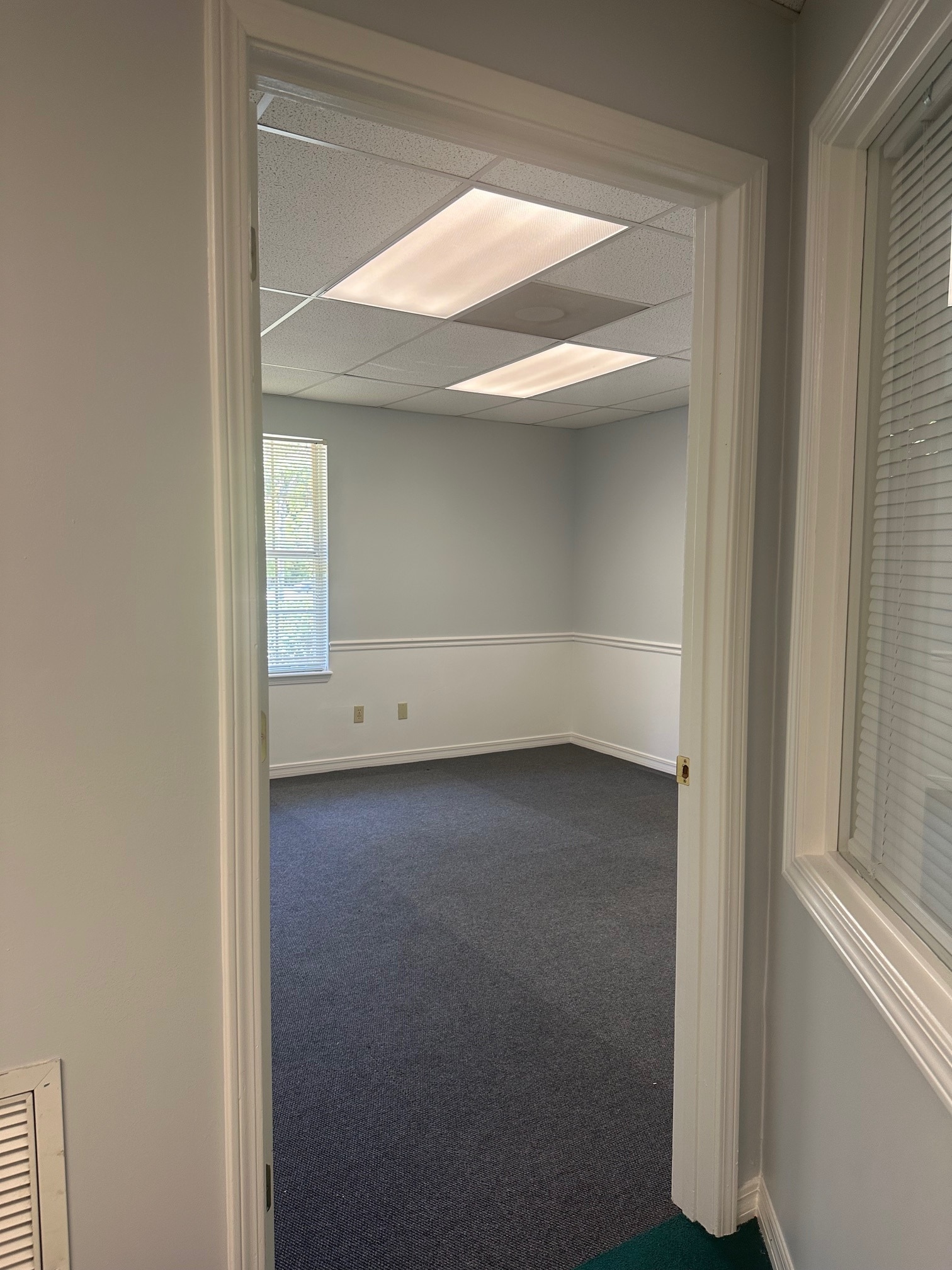 3840 Williamsburg Park Blvd, Jacksonville, FL à louer Photo intérieure– Image 1 sur 4