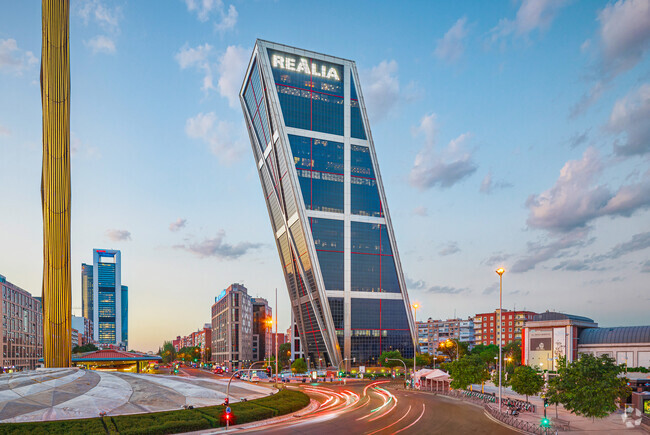 Plus de détails pour Paseo Castellana, 216, Madrid - Bureau à louer