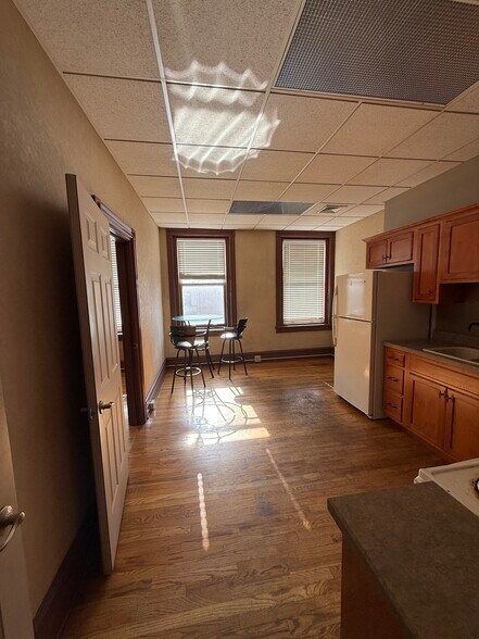 43 Broad Street #multiple properties, portefeuille de 3 biens à vendre sur LoopNet.fr - Photo de l’immeuble – Image 3 sur 19