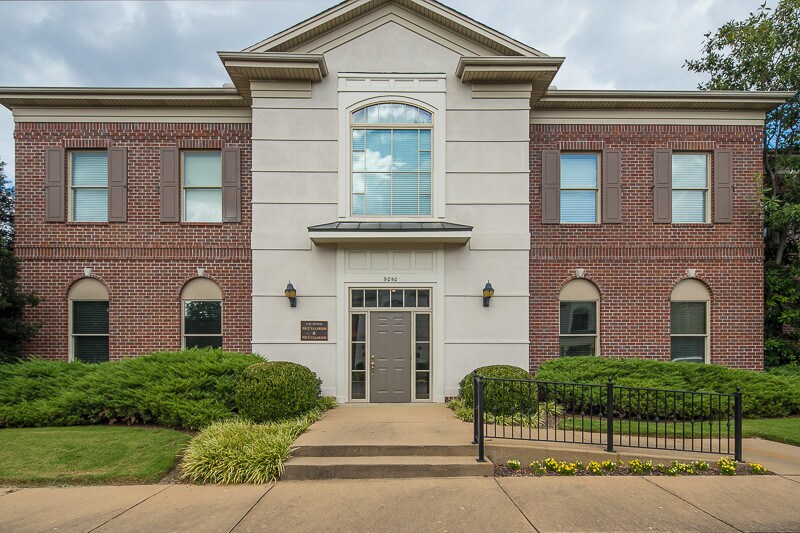 9050-9064 Corporate Gardens Dr, Germantown, TN à louer Photo principale– Image 1 sur 47