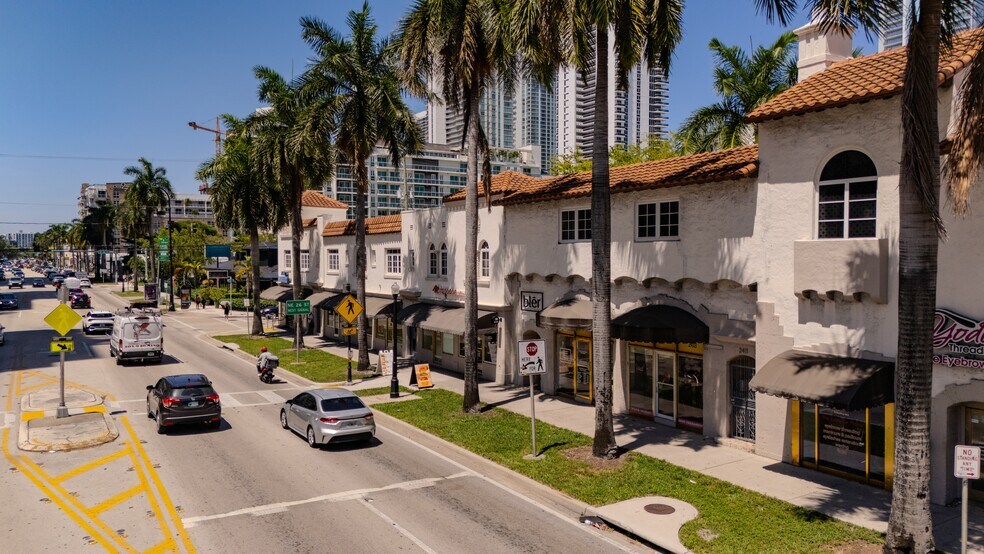 2427 Biscayne Blvd, Miami, FL à louer - Photo de l’immeuble – Image 1 sur 14