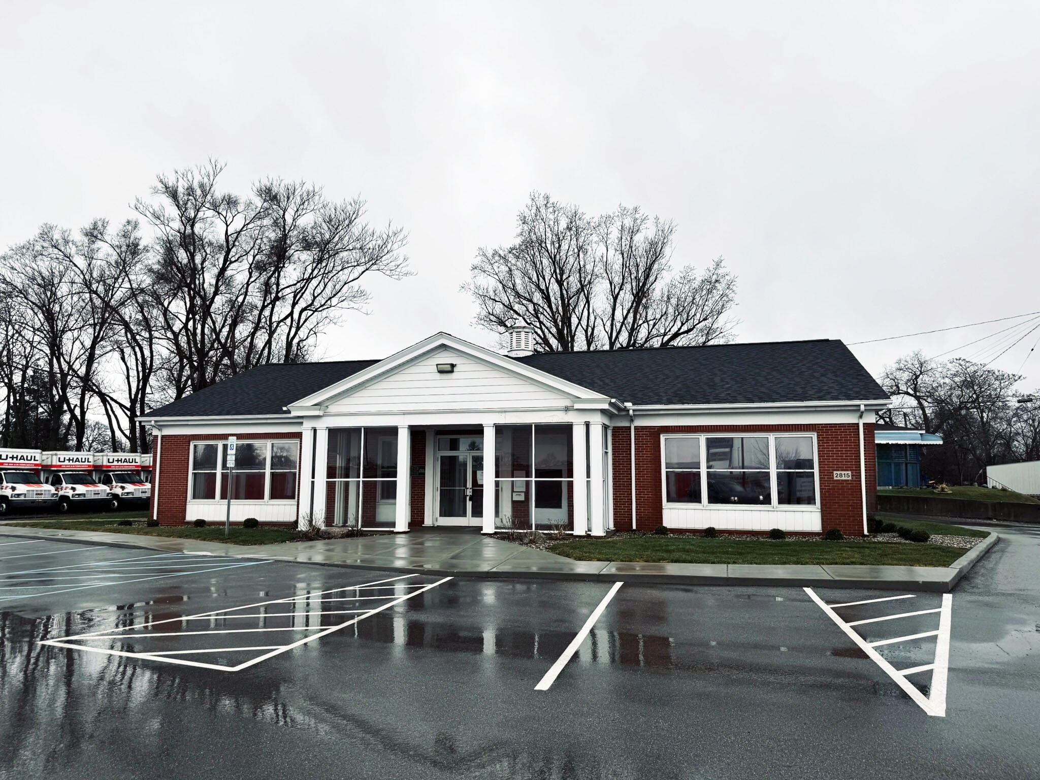 2815 E Michigan Ave, Jackson, MI à vendre Photo principale– Image 1 sur 11