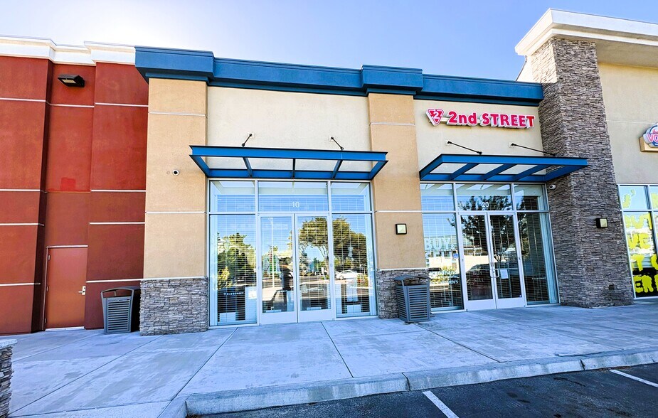 651-685 Saratoga Ave, San Jose, CA à louer - Photo de l’immeuble – Image 3 sur 43