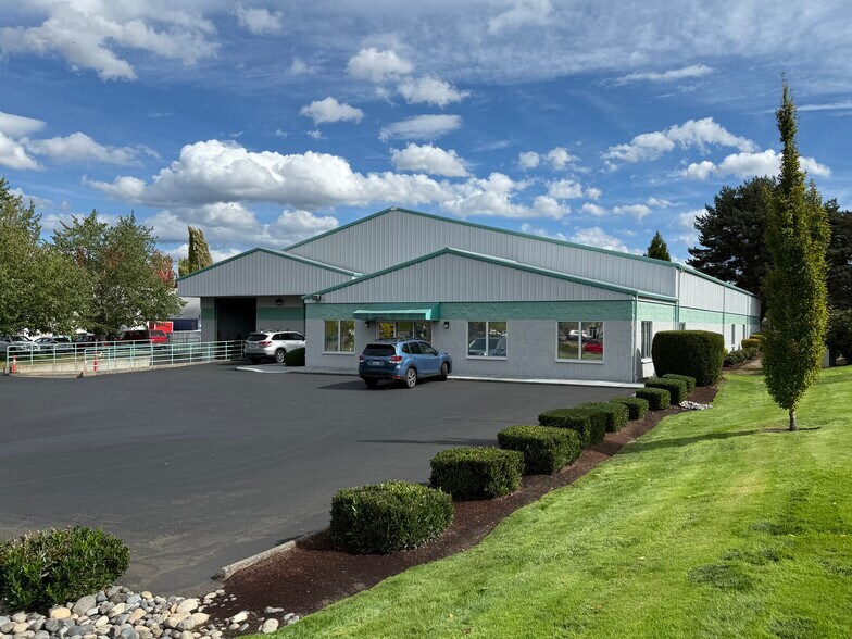 13909 NW 3rd Ct, Vancouver, WA à vendre - Photo de l’immeuble – Image 2 sur 7