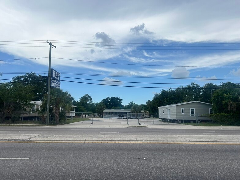 10916 N Nebraska Ave, Tampa, FL à vendre - Photo principale – Image 1 sur 12