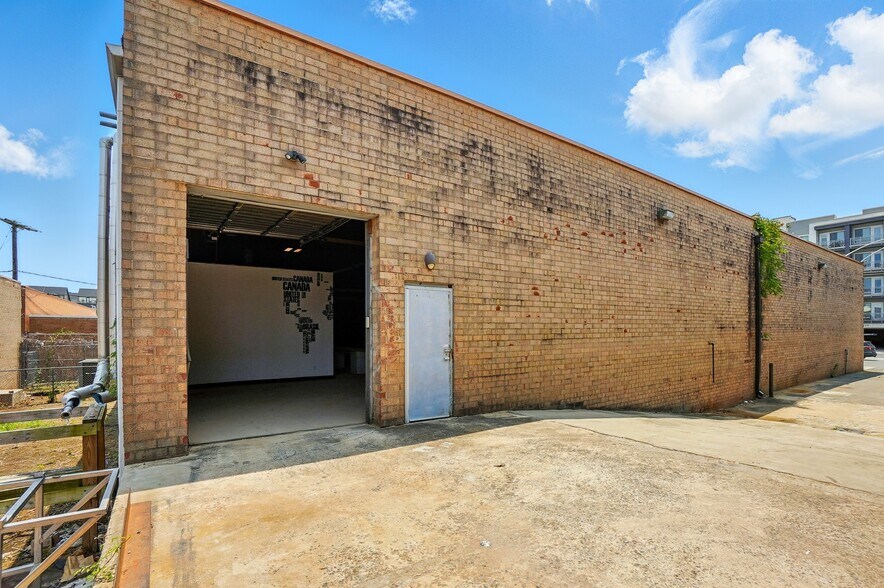 3630 Tryclan Dr, Charlotte, NC à louer - Photo de l’immeuble – Image 2 sur 12