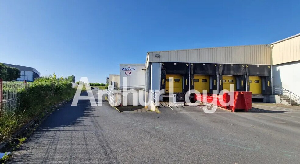 Industriel/Logistique dans Bayeux à vendre - Photo de l’immeuble – Image 2 sur 6