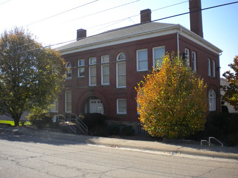 1915 Dr. Thomas Blvd, Arnold, PA à vendre - Photo de l’immeuble – Image 2 sur 4