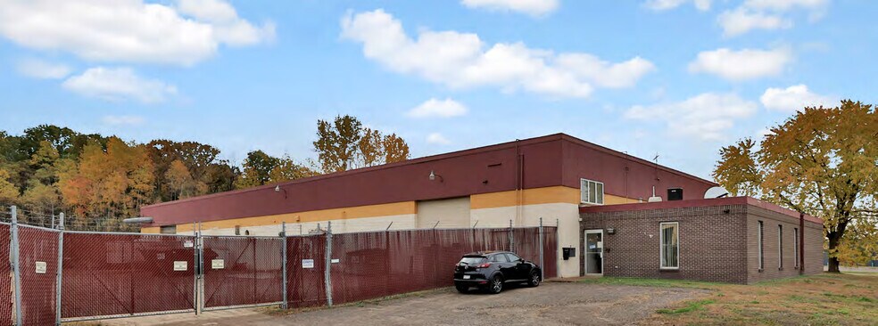 3330 Mike Collins Dr, Saint Paul, MN à louer - Photo de l’immeuble – Image 3 sur 4
