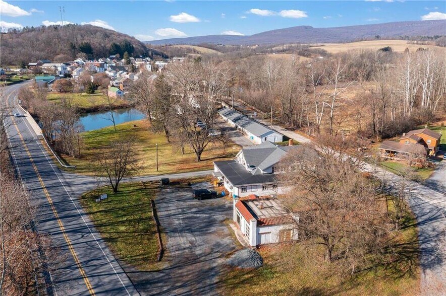 1563 Old U.S. 22, Lenhartsville, PA à vendre - Photo de l’immeuble – Image 3 sur 49