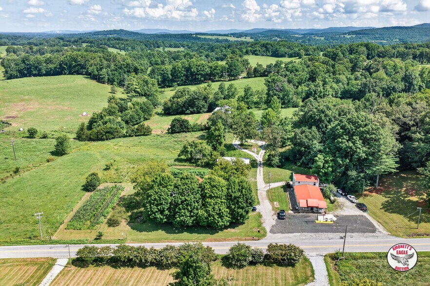 2969 Moodyville Rd, Byrdstown, TN à vendre - Photo de l’immeuble – Image 3 sur 76