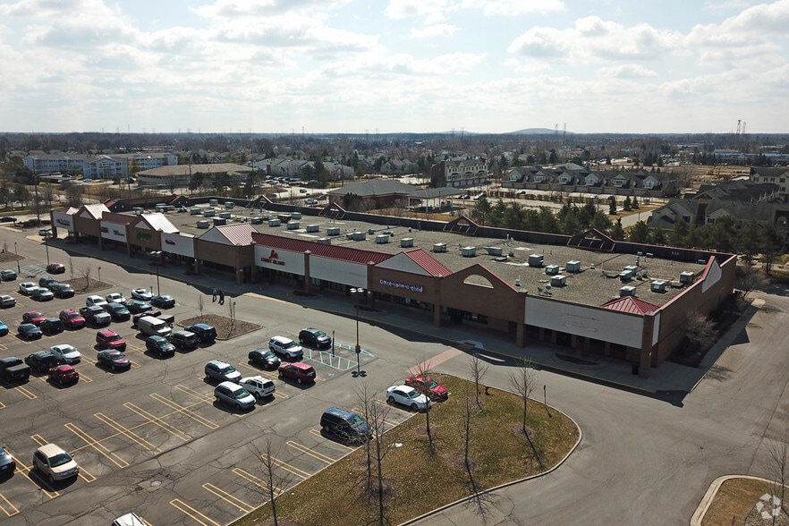 1657-1965 N Canton Center Rd, Canton Township, MI à louer - Aérien – Image 3 sur 8