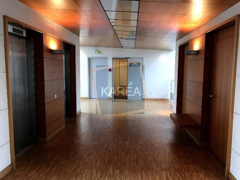 Bureau dans Lognes à louer - Hall d’entrée – Image 3 sur 5