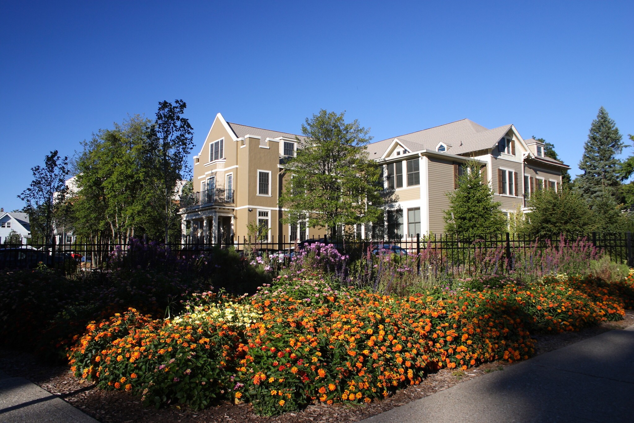 33 Plymouth St, Montclair, NJ à louer Photo principale– Image 1 sur 5
