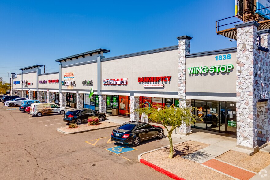 1838 W Bell Rd, Phoenix, AZ à louer - Photo de l’immeuble – Image 3 sur 14