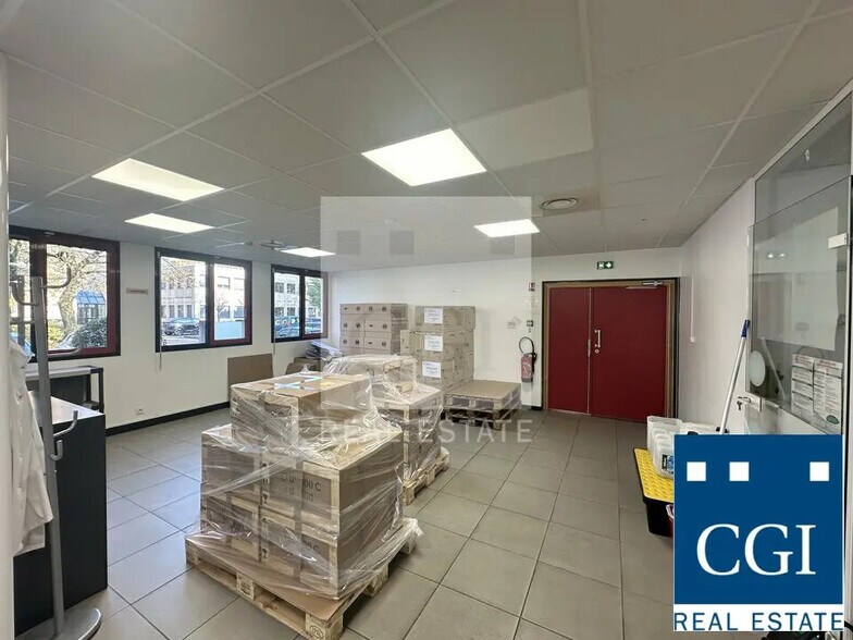 Bureau dans Meylan à louer - Photo de l’immeuble – Image 2 sur 6