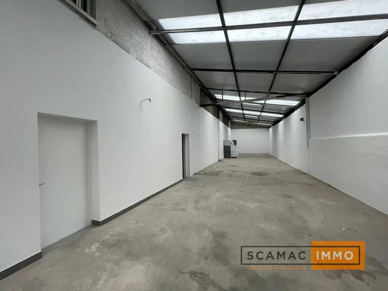 Industriel/Logistique dans Sucy-en-Brie à louer - Photo de l’immeuble – Image 3 sur 8