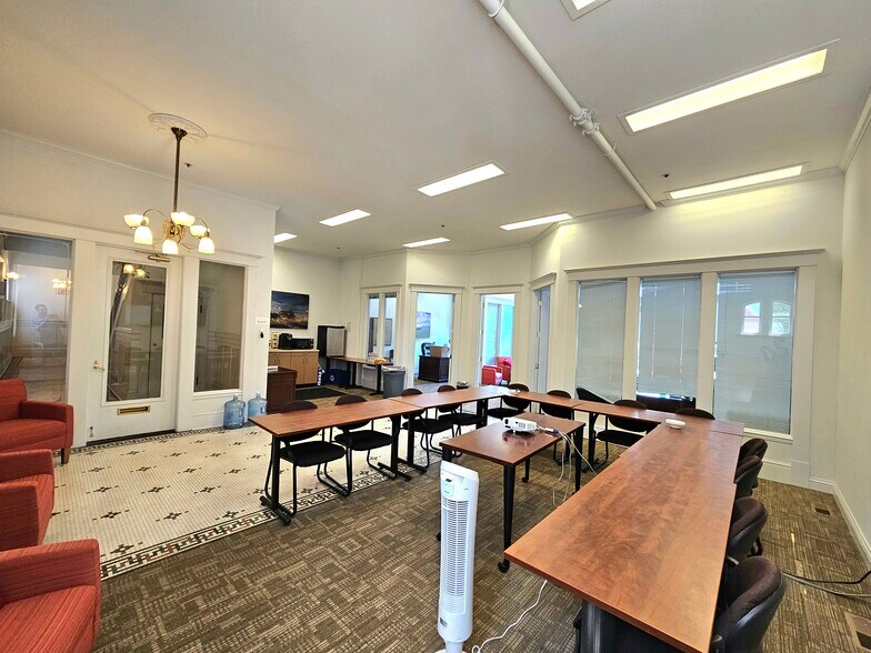 426-434 Broadway St, Chico, CA à louer - Photo intérieure – Image 3 sur 9