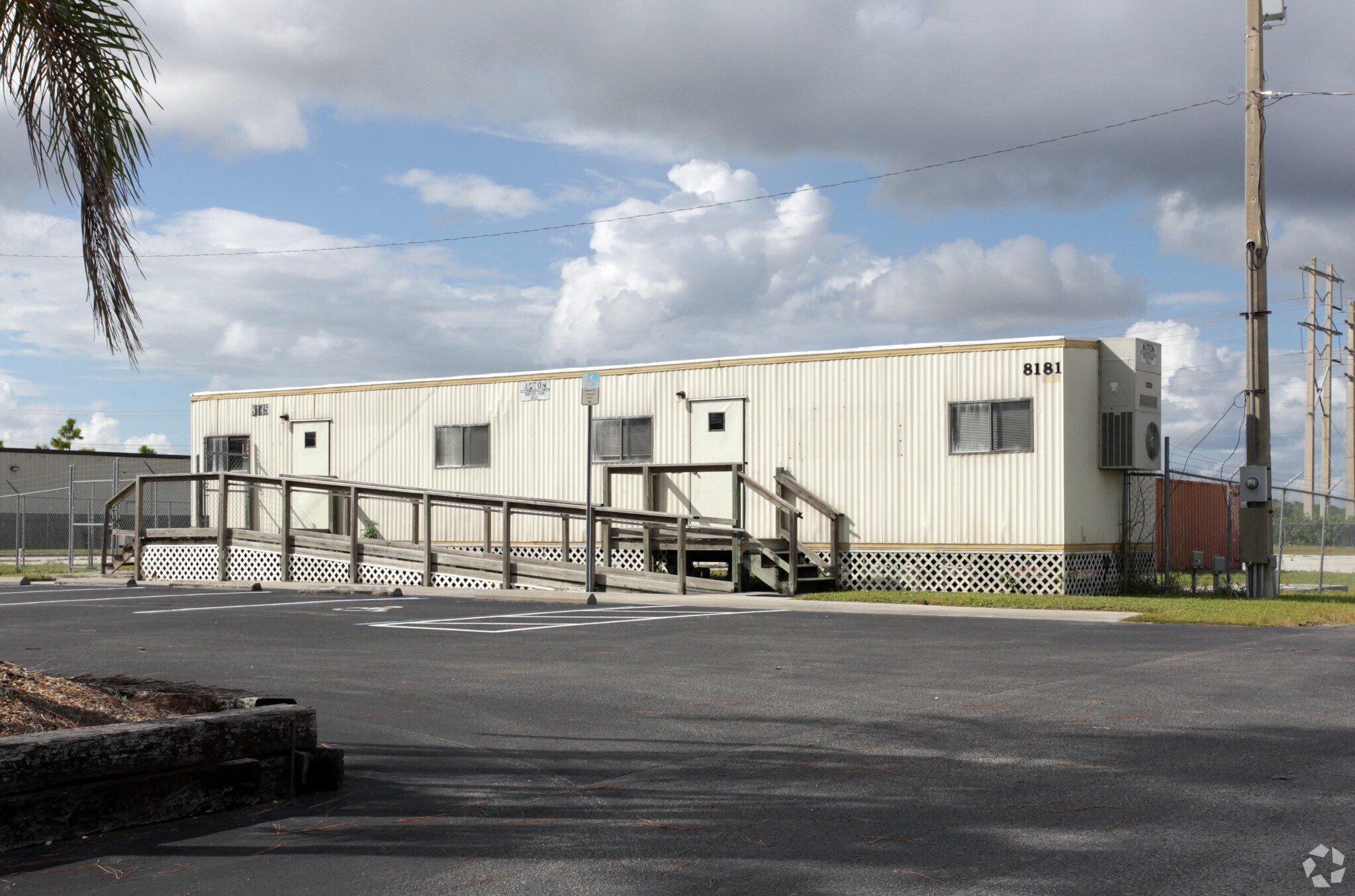 8181 Mainline Pky, Fort Myers, FL à louer Photo principale– Image 1 sur 4