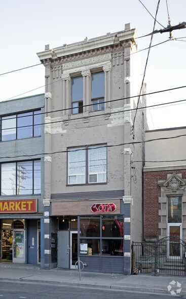 592 Queen St W, Toronto, ON à louer - Photo principale – Image 1 sur 2