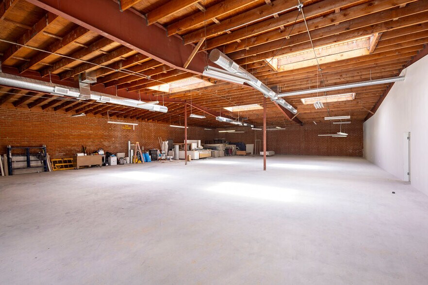 4625 W Washington Blvd, Los Angeles, CA à louer - Photo intérieure – Image 1 sur 11