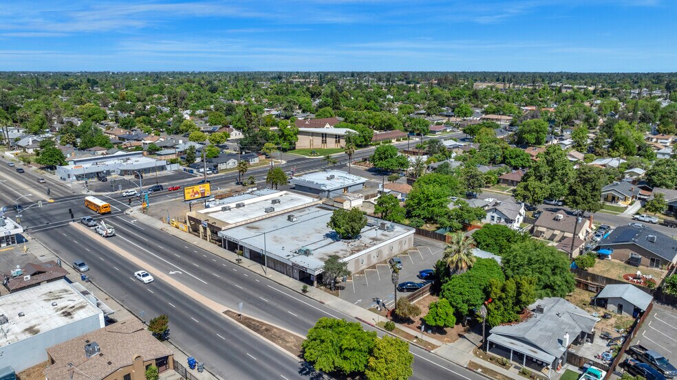 325-335 E Shields Ave, Fresno, CA à vendre - Photo de l’immeuble – Image 3 sur 28