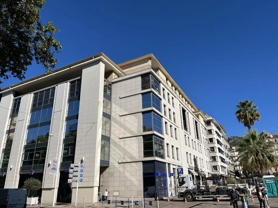 Bureau dans Toulon à louer Photo de l’immeuble– Image 1 sur 15