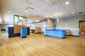 181 Homer M. Adams Pky, Alton, IL à louer Photo intérieure– Image 2 sur 15